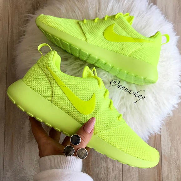 Nike Shoes - NWT Nike ID neon yellow custom